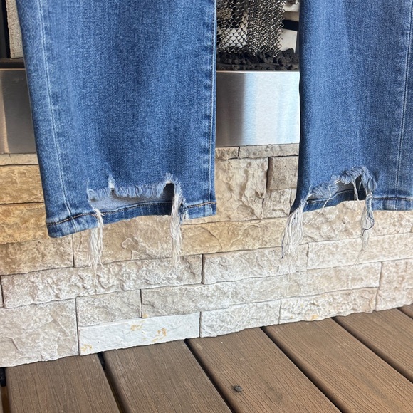 Risen High Rise Stem Hem Jeans by Social Threads, sz 28 - Picture 7 of 12